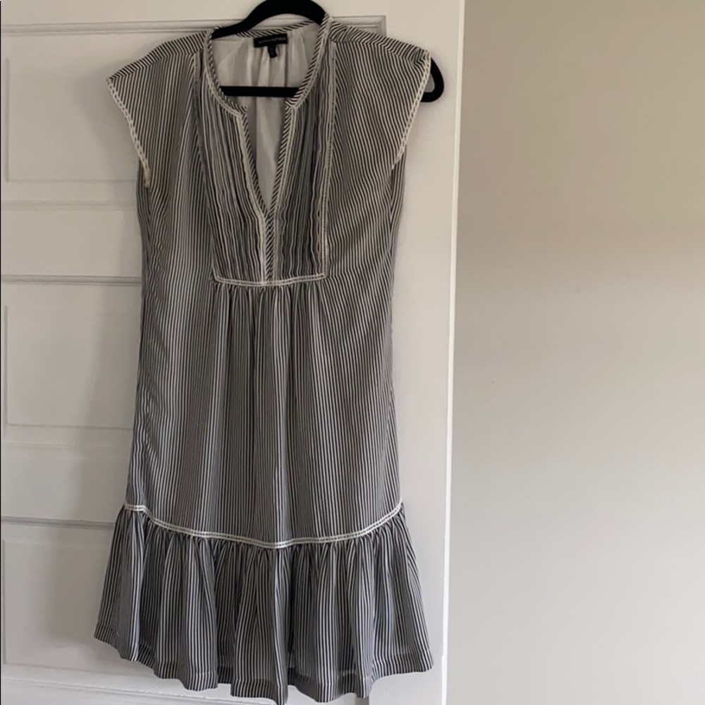 Banana Republic Navy and White Summer Dress (XS)